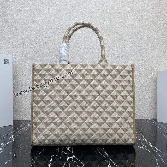 Prada專櫃新款刺繡織物包 1BA356 普拉達大號無長肩帶刺繡托特包 csp1481